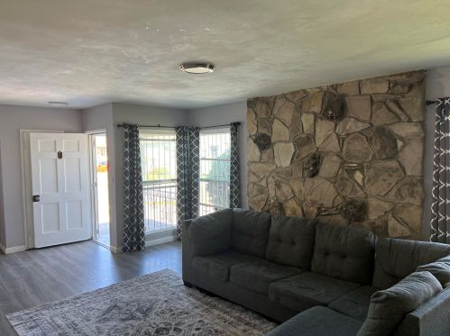 4916 Brompton Ave, Bell CA  90201-3729 exterior