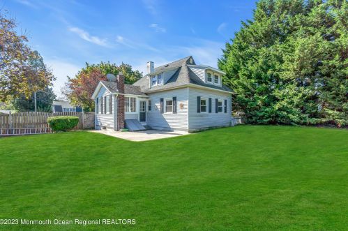 45 Washington Ave, Leonardo NJ  07737-1411 exterior