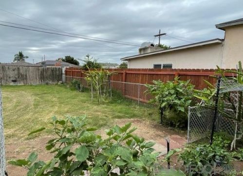 5603 Alleghany St, San Diego CA 92139-1607 exterior