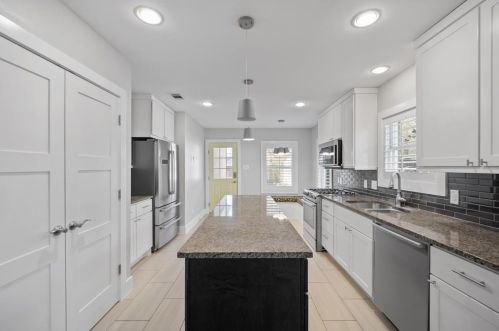 3527 Westcliff Rd, Fort Worth TX  76109-2821 exterior