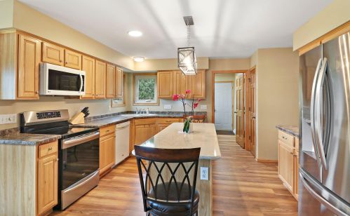 10210 80th St, Kenosha WI  53158-2054 exterior