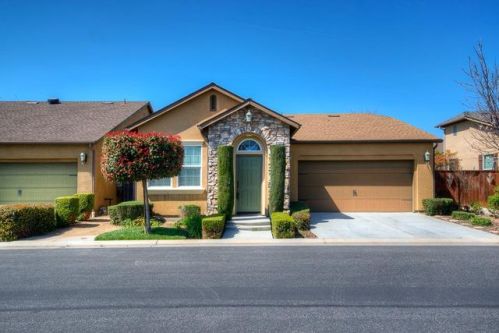 3739 Heritage Ln, Clovis, CA 93619-5073