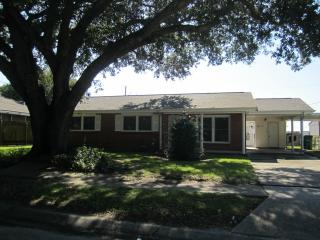 1920 Bonnie Ann Dr, Marrero, LA 70072-4108