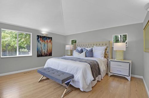 1725 Hampton Ave, Redwood City CA  94061-2608 exterior