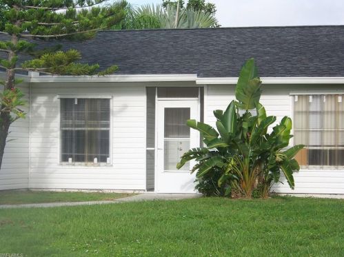 2700 3rd Ave, Cape Coral, FL 33914-4426