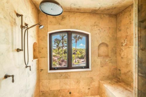 2718 Casey Ky Rd, Nokomis FL  34275-3306 exterior