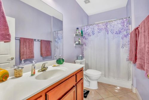 3003 La Vina Cir, Los Banos CA  93635-9497 exterior