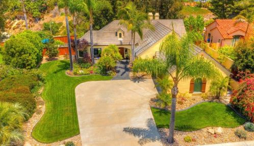 3502 Celinda Dr, Carlsbad, CA 92008-2768