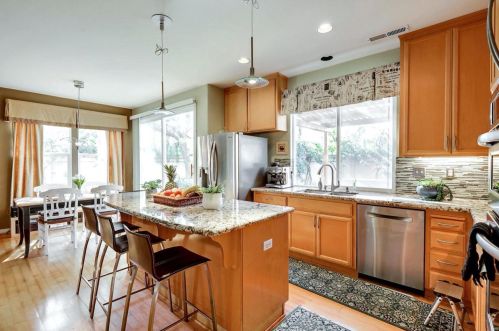 5625 Le Fevre Dr, San Jose CA  95118-3927 exterior