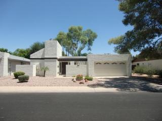 1729 Rogers Cir, Mesa, AZ 85202-5736