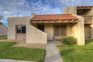 5425 El Caminito Dr, Glendale AZ  85302-6122 exterior