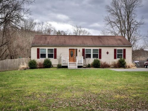 442 Bullville Rd, Montgomery, NY 12549-1824