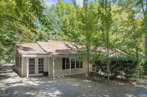 875 Jefferson Dr, Bybee, VA 22963-3311