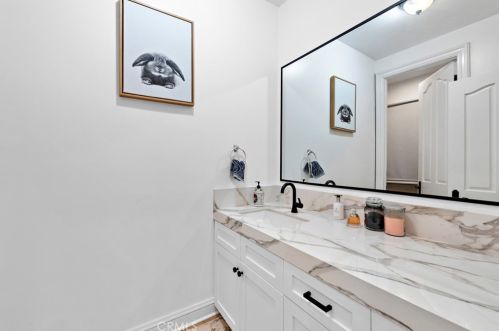 7 Cheshire Ct, Newport Beach CA  exterior