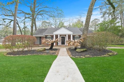 802 Golden Bear Ln, Humble, TX 77339-2914