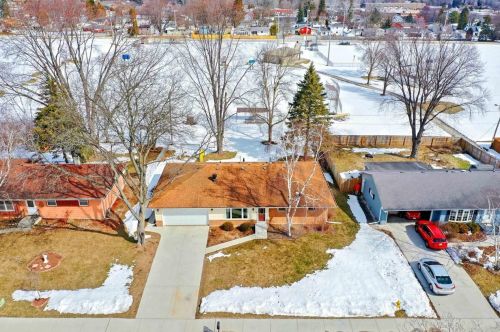 305 Brookridge St, Green Bay, WI 54301-2129