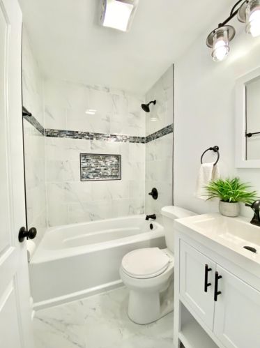 7706 Manor Ave, Hammond IN  46321-1023 exterior