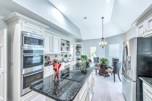 1102 Woodland Ct, Richmond, TX 77406-6551