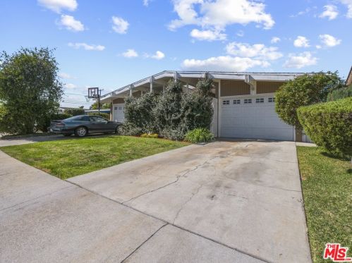 21817 Legend Ave, Long Beach, CA 90745-2421