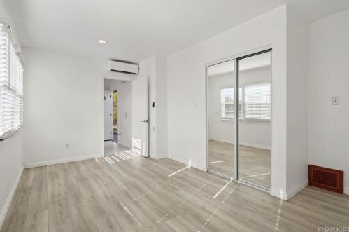 819 Glendale Ave, Glendale CA 91205-3316 exterior