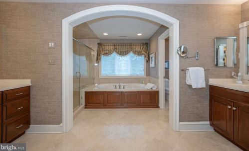 315 Blackburn Dr, Berwyn PA  19312-2801 exterior