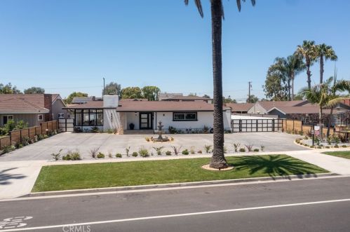 3841 Pacific Ave, Long Beach CA  90807-3227 exterior