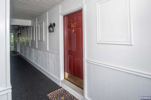862 Juniper Way, Mahwah, NJ 07430-3460