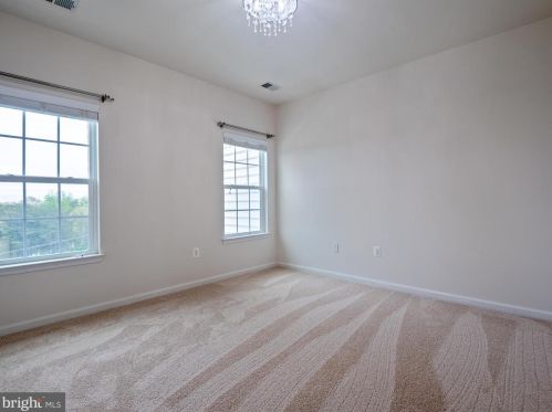 1708 Rockledge Ter, Woodbridge VA  22192-2508 exterior