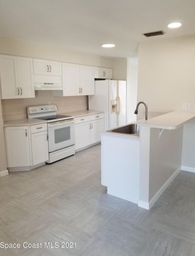 298 Towne Pl, Titusville FL  32796-3055 exterior