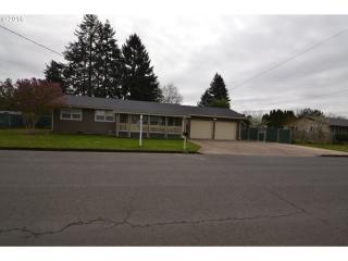 912 28th St, Mcminnville, OR 97128-2210