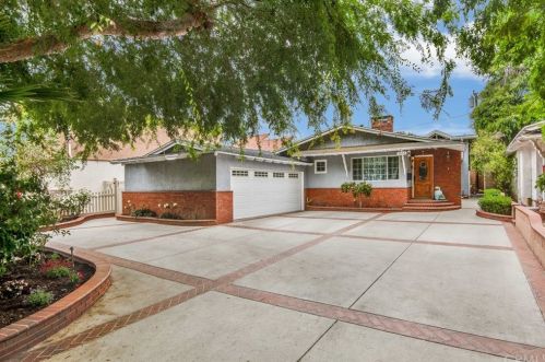 2052 261st St, Lomita, CA 90717-3216