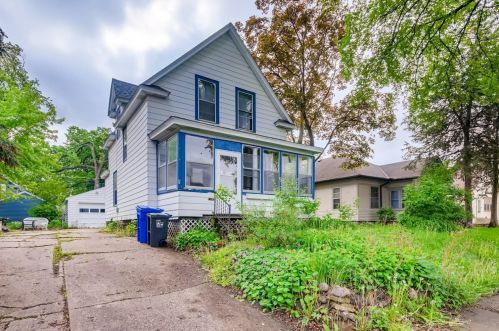 990 Como Pl, Saint Paul, MN 55103-1317