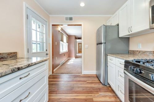 1014 Jefferson St, New Castle, PA 16101-2122