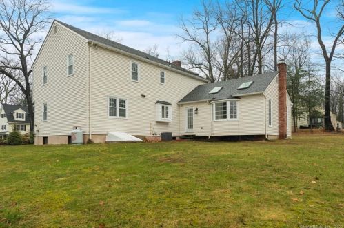 790 Ward Ln, Cheshire, CT 06410-3361