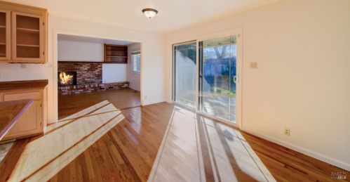 2415 Tamarisk Dr, Santa Rosa CA  95405-8435 exterior