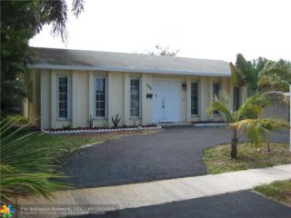 2130 49th Ave, Hollywood, FL 33021-4040