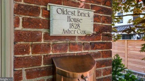 131 Oakland Ave, Gardenville, PA