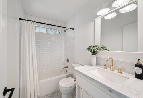 502 Le Point St, Pismo Beach CA  93420-2828 exterior