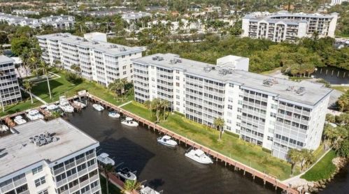 1 Harbourside Dr, Delray Beach FL  33483-5126 exterior