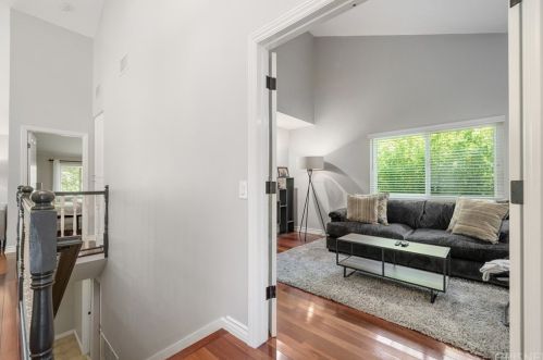 38 Meadowlark Ln, Calabasas CA  91377-1017 exterior