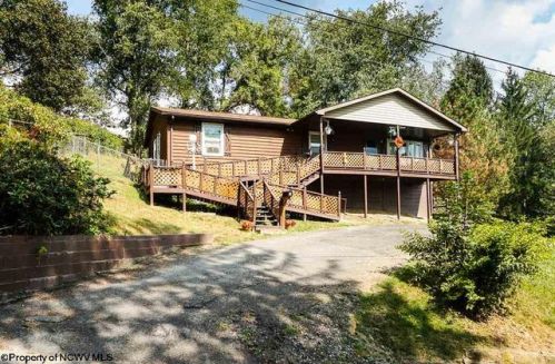 3 Saint Charles St, Haymond, WV 26354-1207