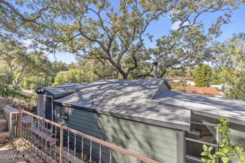 1268 Black Canyon Rd, Simi Valley CA 93063-4609 exterior