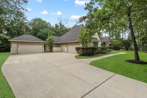 13266 Autumn Mist Ln, Conroe, TX 77302-3547