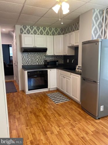 1136 Pine St, Ashland, PA 17921-1825