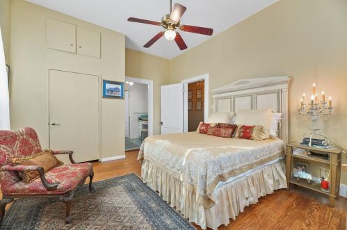 810 Winnie St, Galveston TX 77550-5133 exterior