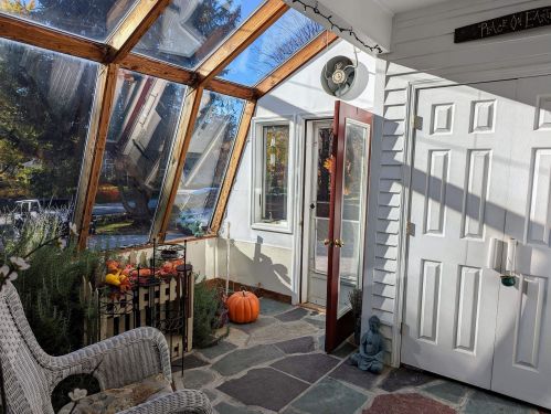 256 Gage Hill Rd, Hopkinton, NH 03229-2404