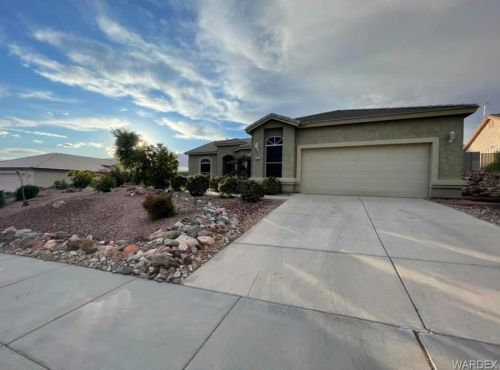 2857 Ventana Dr, Bullhead City, AZ 86429-5917