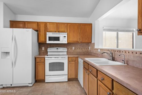 30556 Sun Ray Dr, San Tan Valley AZ  85143 exterior