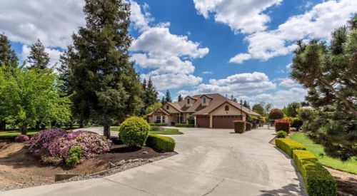 7133 Bremer Ave, Fresno, CA 93737-9769
