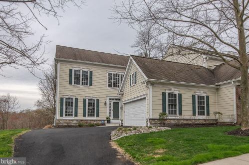 320 Arthur Ct, Newtown Square, PA 19073-4426